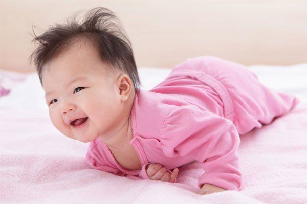 Các mốc phát triển bé 3 tháng tuổi 1